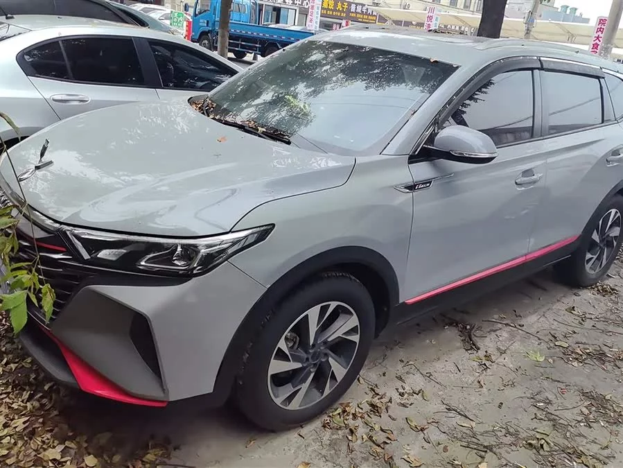 Dongfeng AX7
