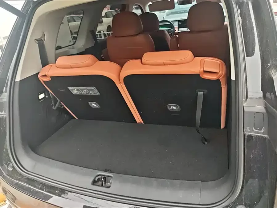 Leapmotor C16