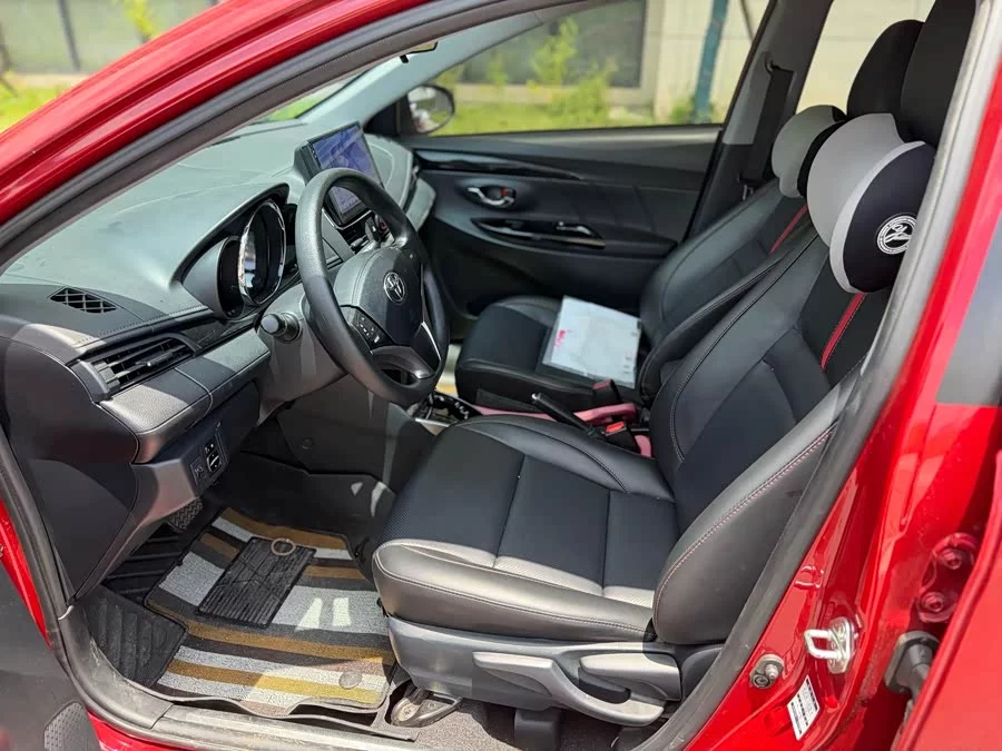 Toyota YARiS L