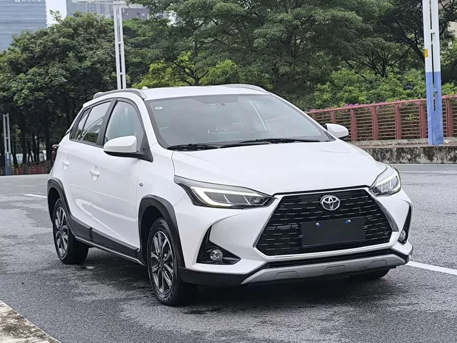 Toyota YARiS L