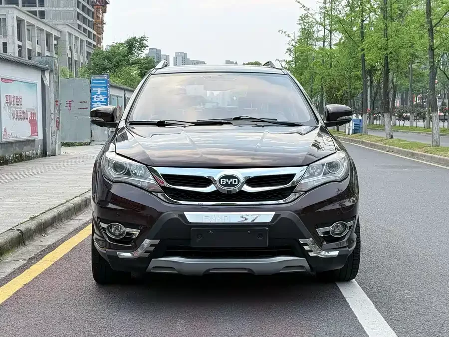 BYD S7