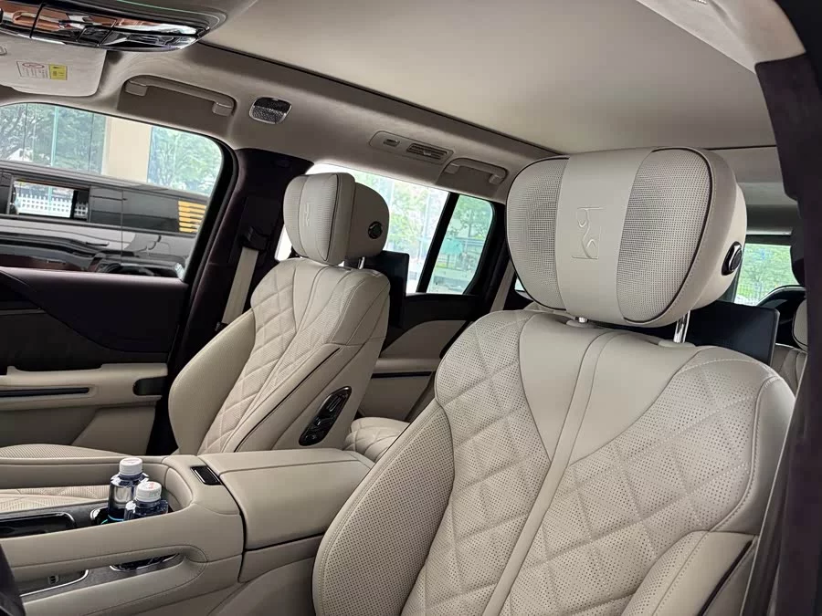 BYD U8