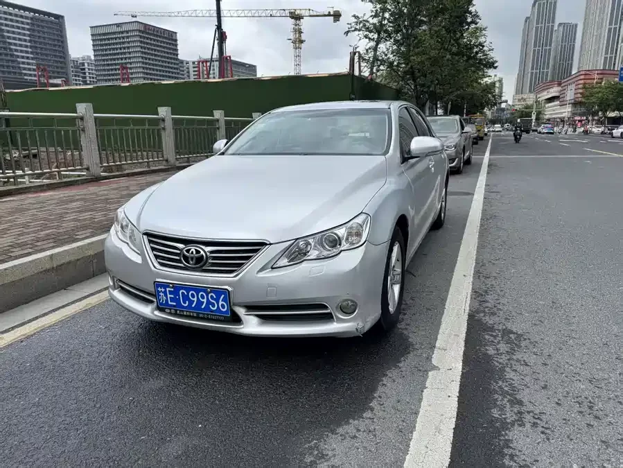 Toyota Reiz