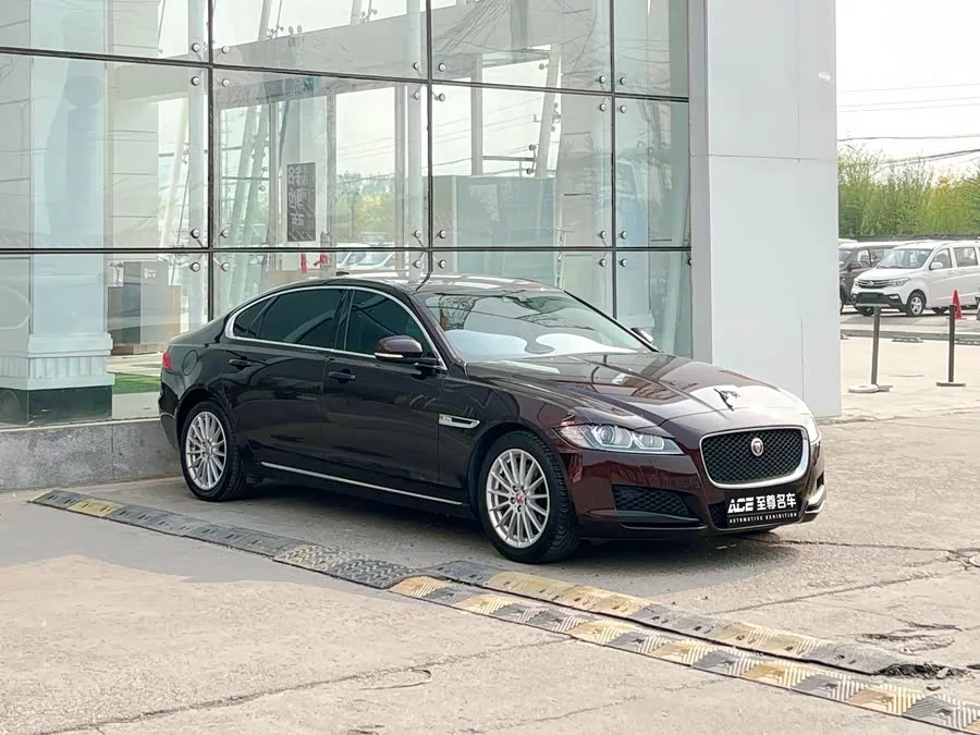 Jaguar XFL
