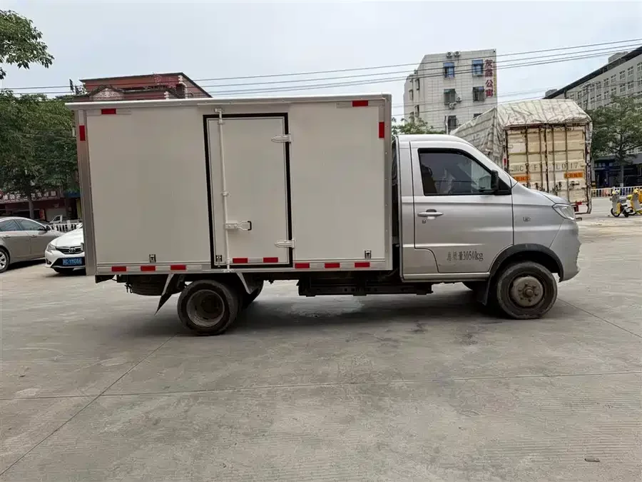 Xinyuan Cars Xinyuan T2S EV
