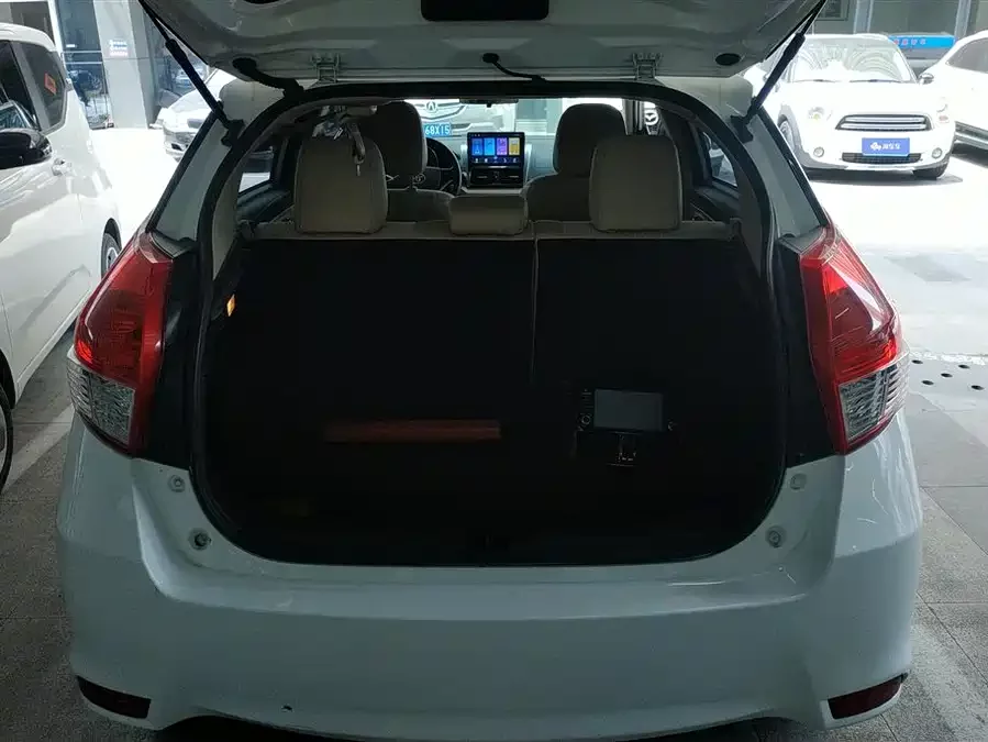 Toyota YARiS L