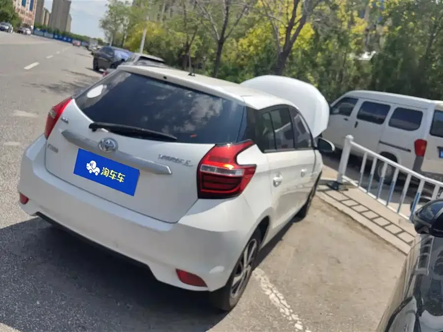 Toyota YARiS L