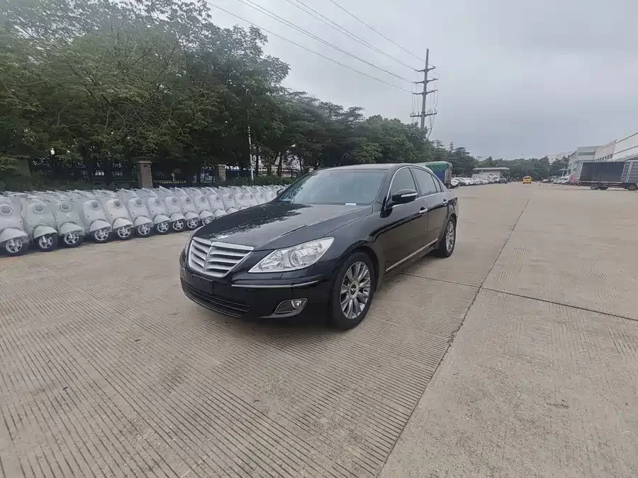 Hyundai Genesis