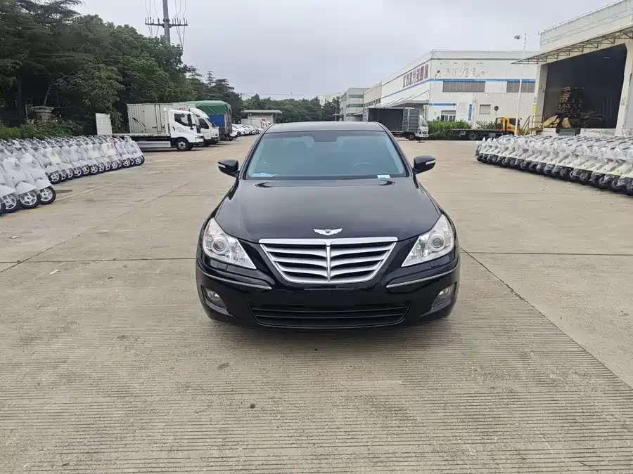 Hyundai Genesis