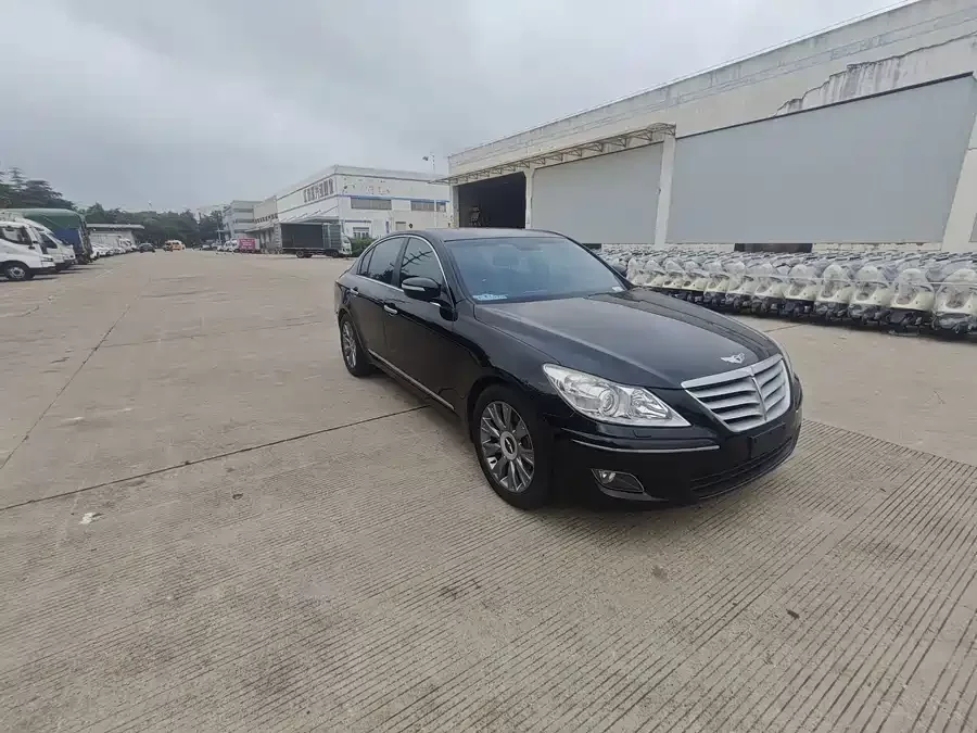 Hyundai Genesis