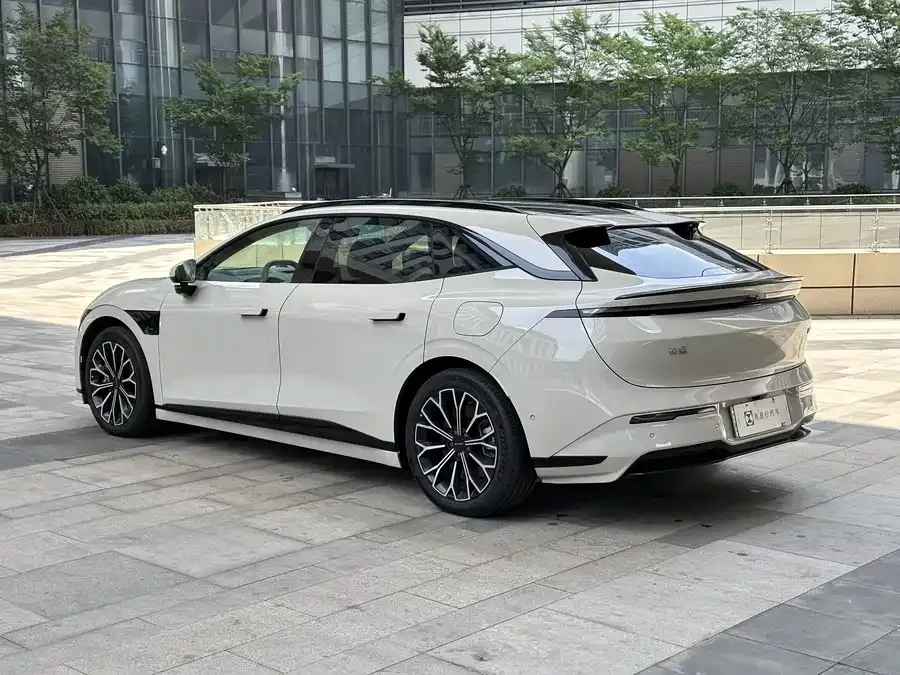 Zeekr 007GT