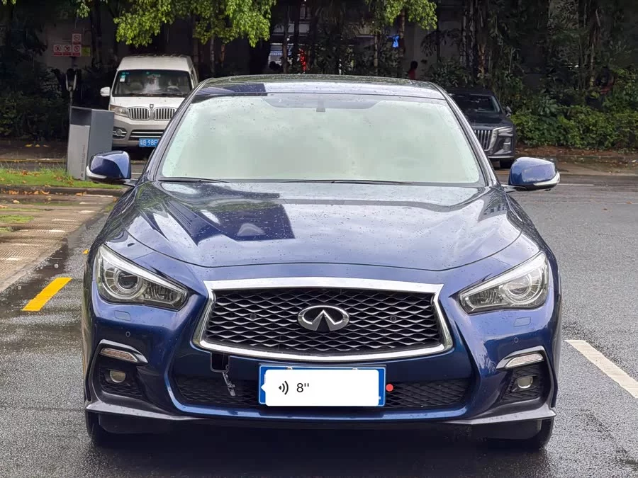 Infiniti Q50L