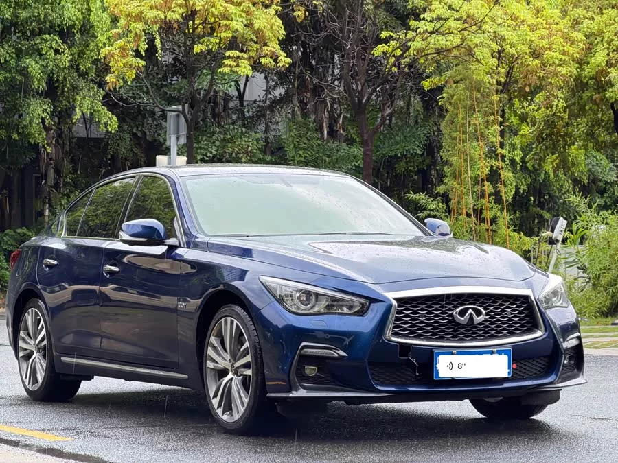 Infiniti Q50L