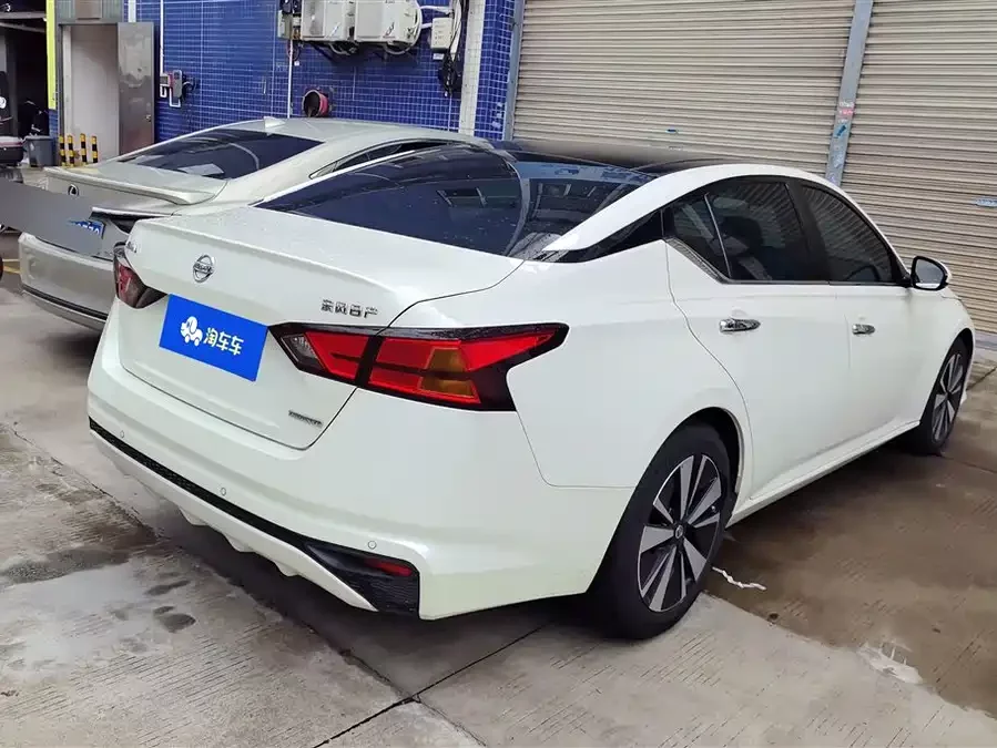 Nissan Teana