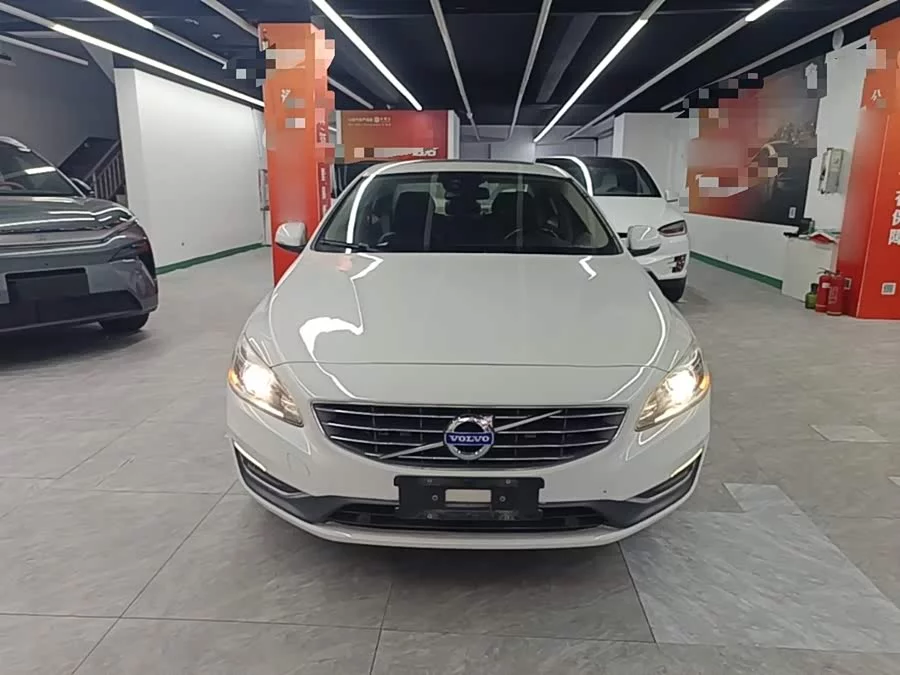Volvo S60