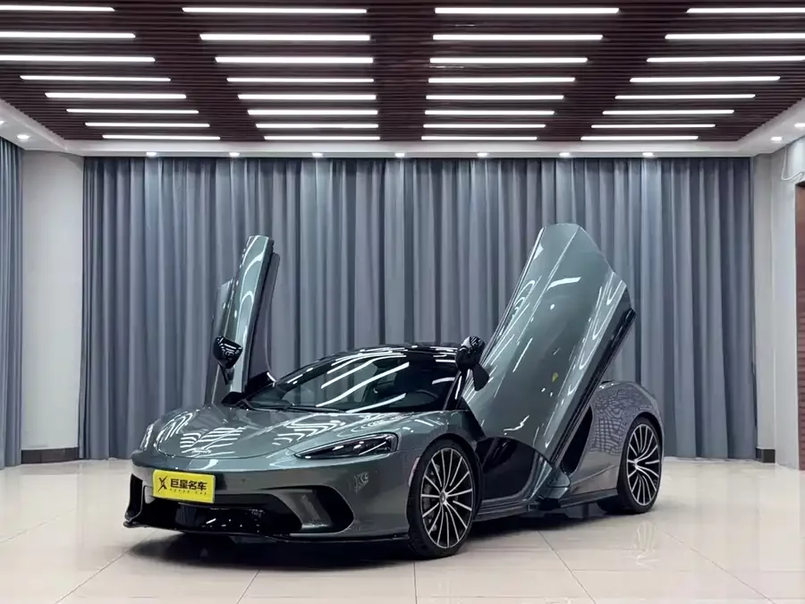 McLaren GT