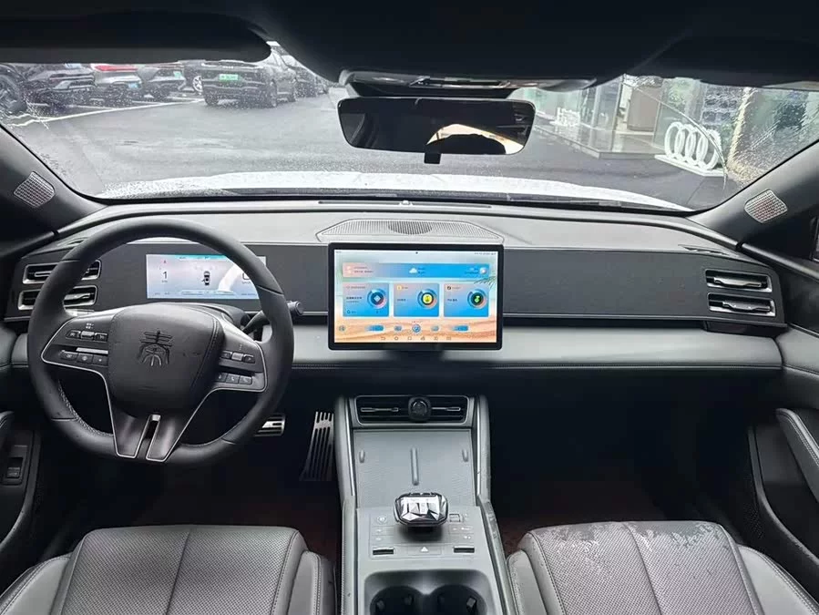 BYD Qin L