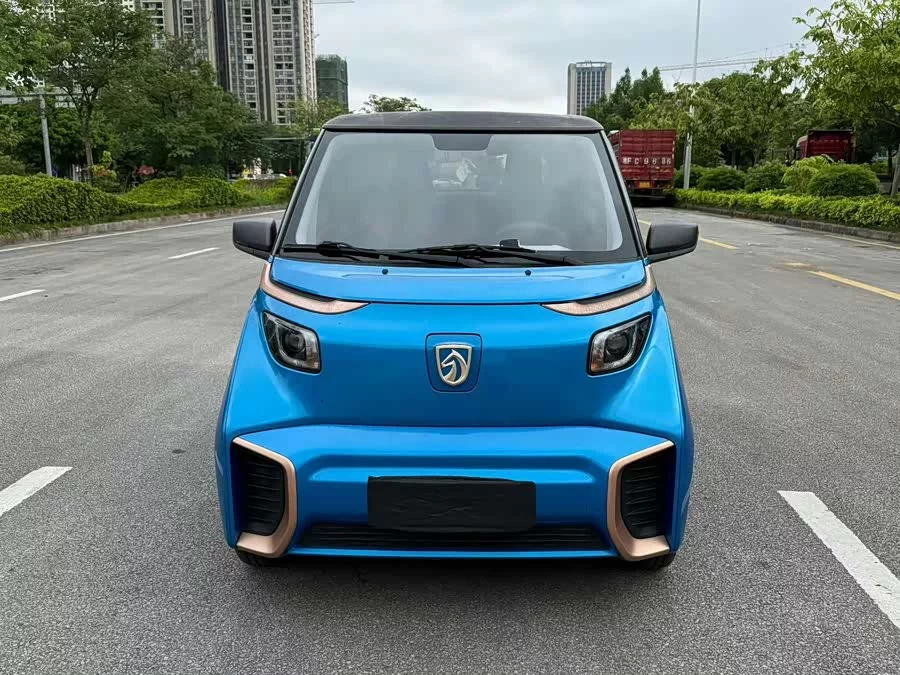 Baojun E200