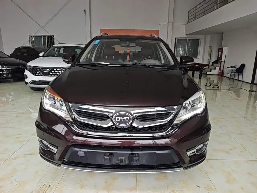 BYD S7
