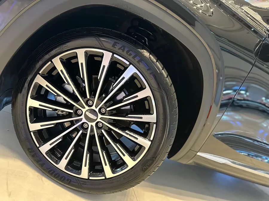Geely Xingyue L