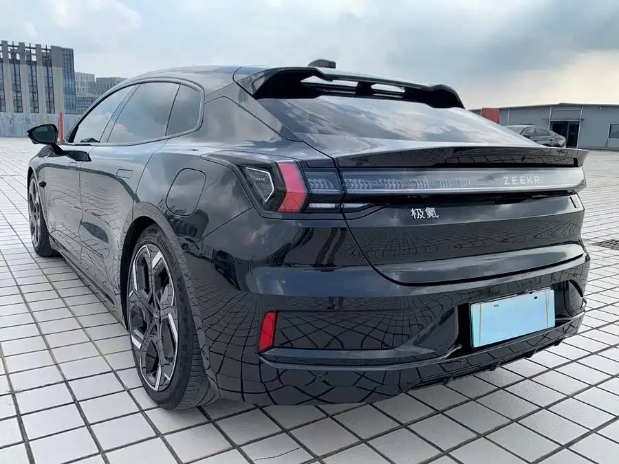 Zeekr 001