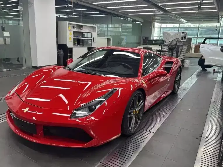 Ferrari 488