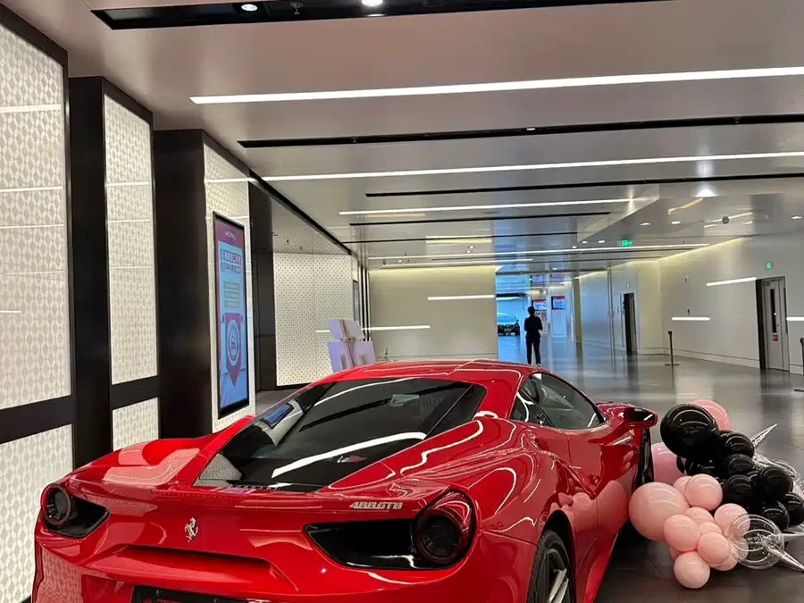 Ferrari 488
