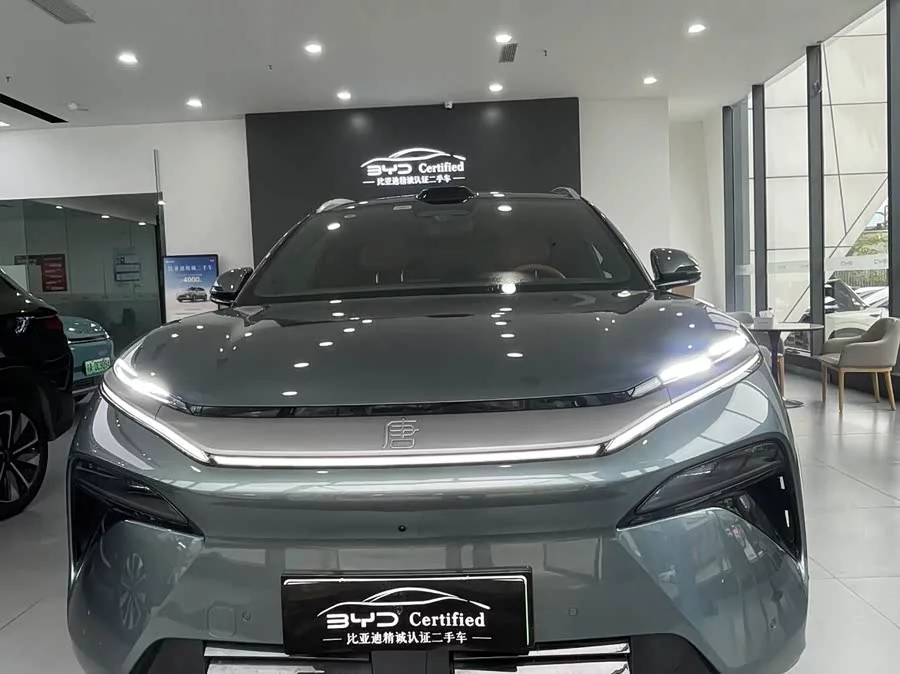 BYD Tang L