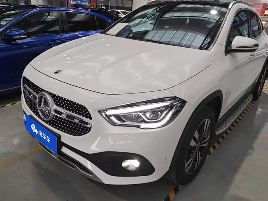 Mercedes Benz GLA