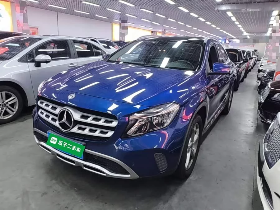 Mercedes Benz GLA
