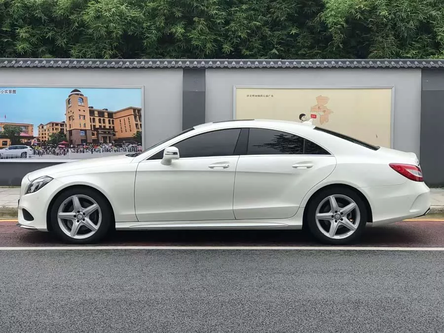 Mercedes Benz CLS