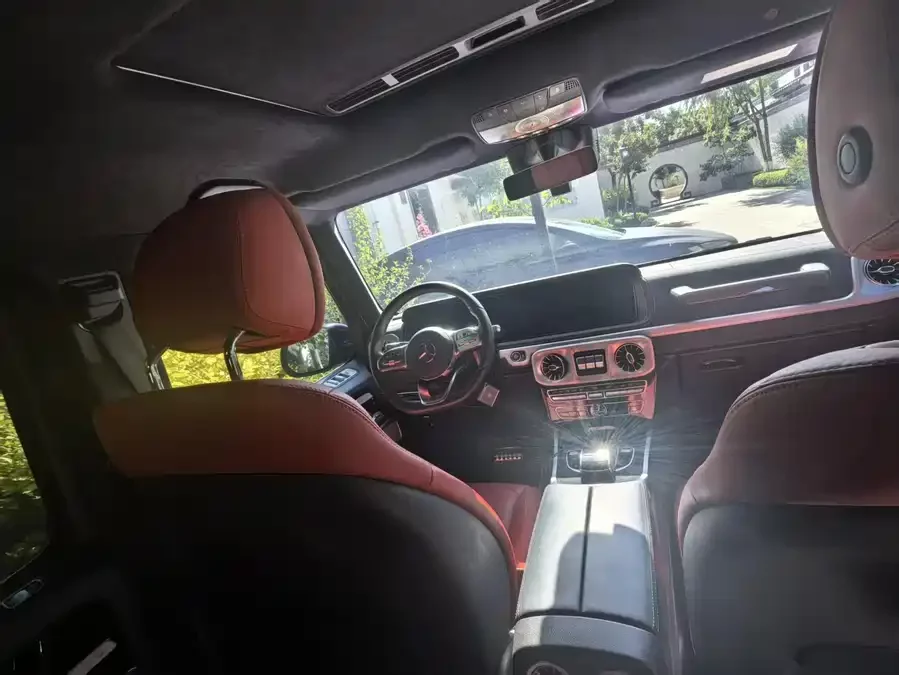 Mercedes Benz G-rated