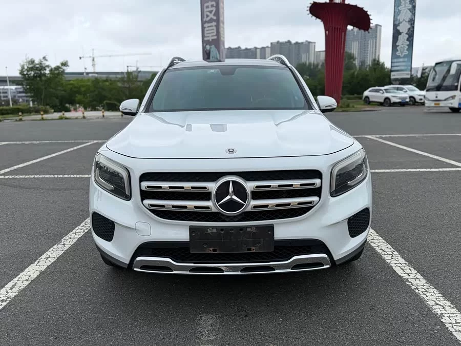 Mercedes Benz GLB