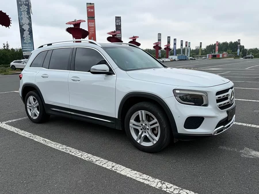 Mercedes Benz GLB