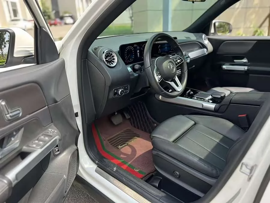 Mercedes Benz GLB