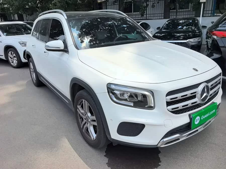 Mercedes Benz GLB