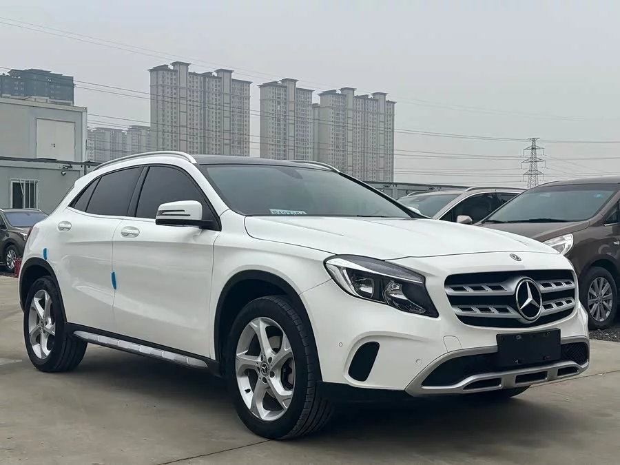 Mercedes Benz GLA