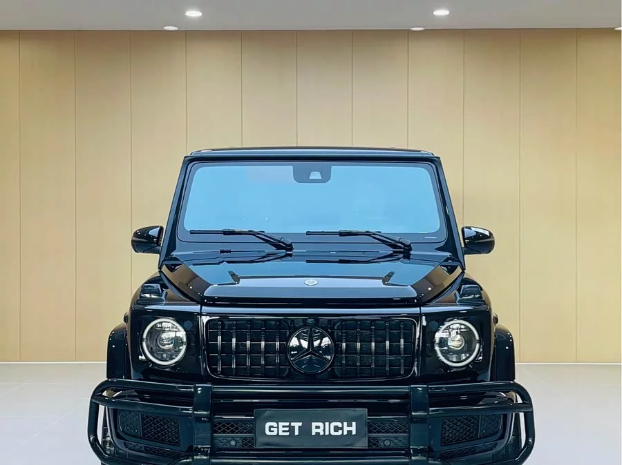 Mercedes Benz G-rated