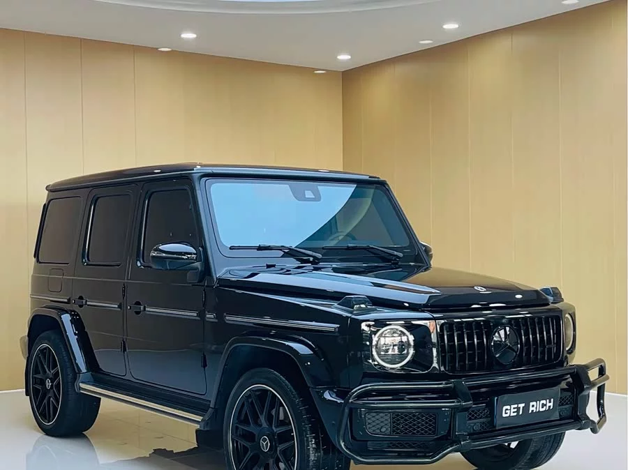 Mercedes Benz G-rated
