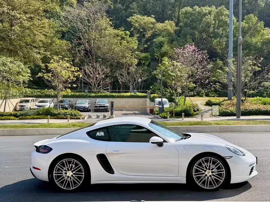 Porsche 718