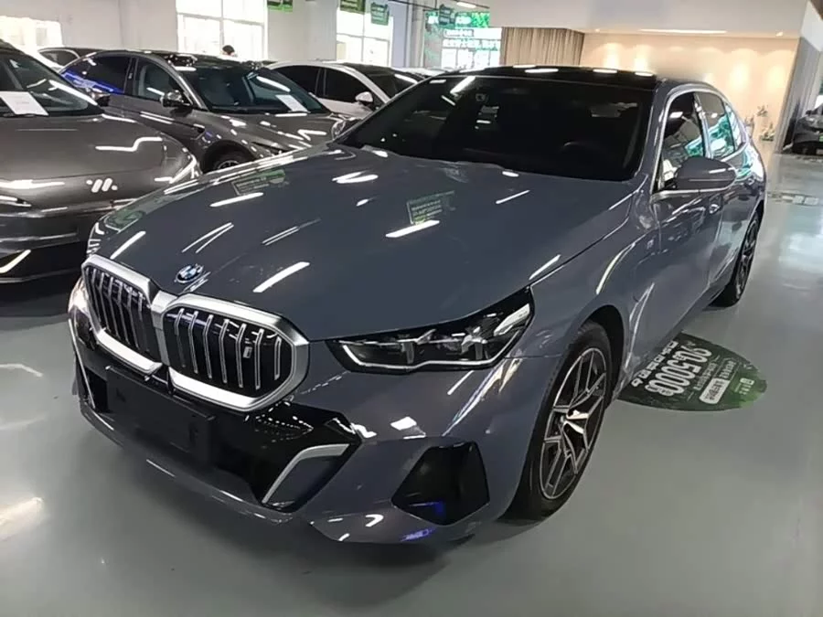 BMW i5