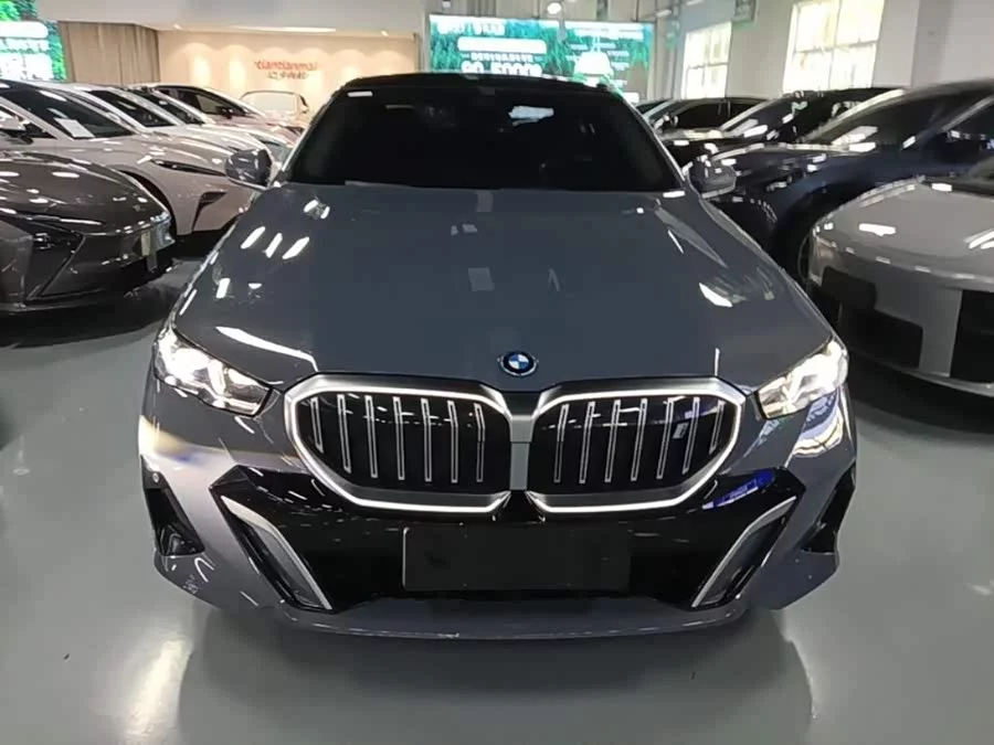 BMW i5