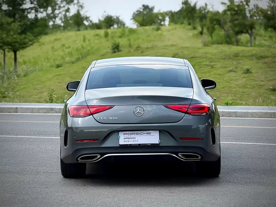 Mercedes Benz CLS