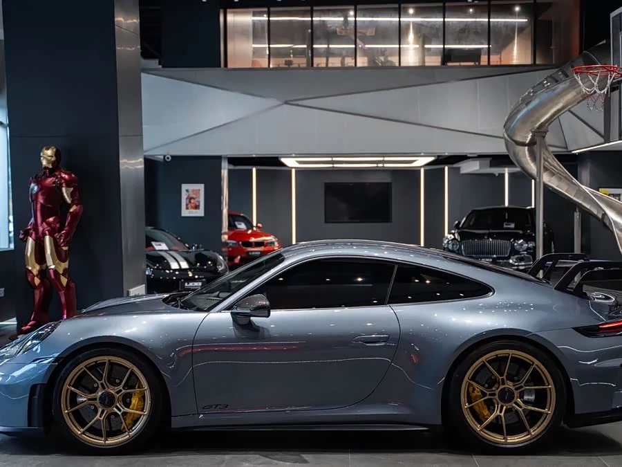 Porsche 911