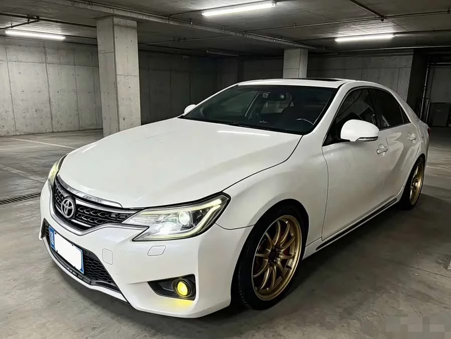 Toyota Reiz