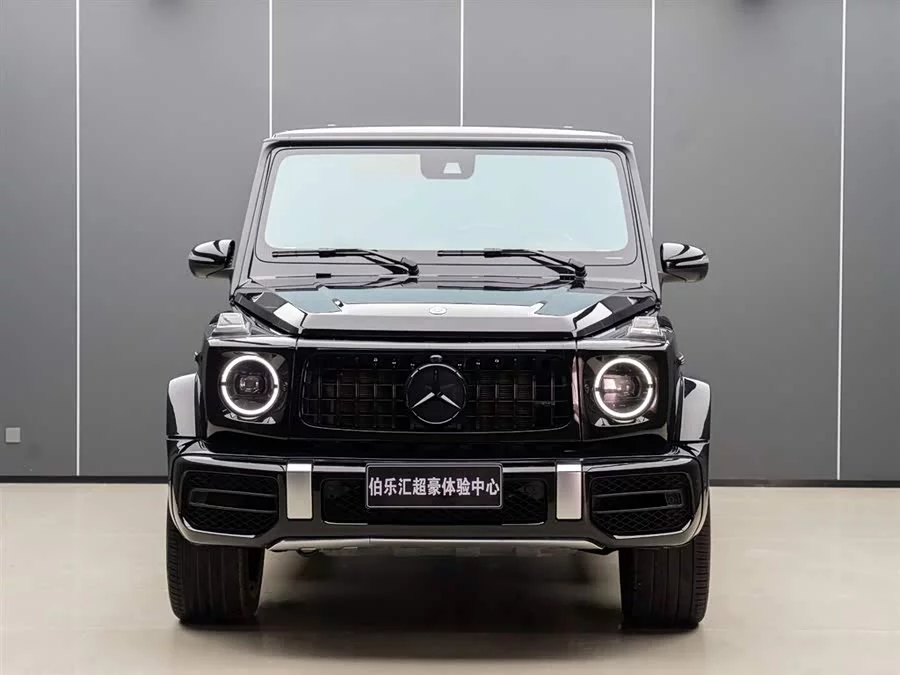 Mercedes Benz G-rated