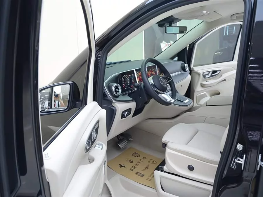 Mercedes Benz Class V