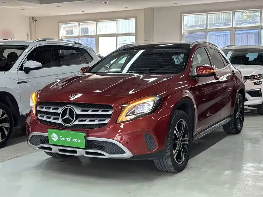 Mercedes Benz GLA