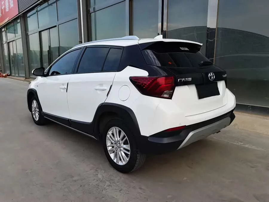 Toyota YARiS L
