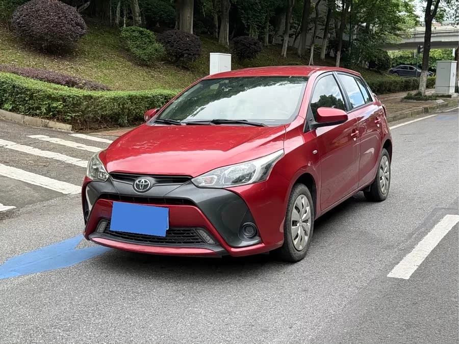 Toyota YARiS L